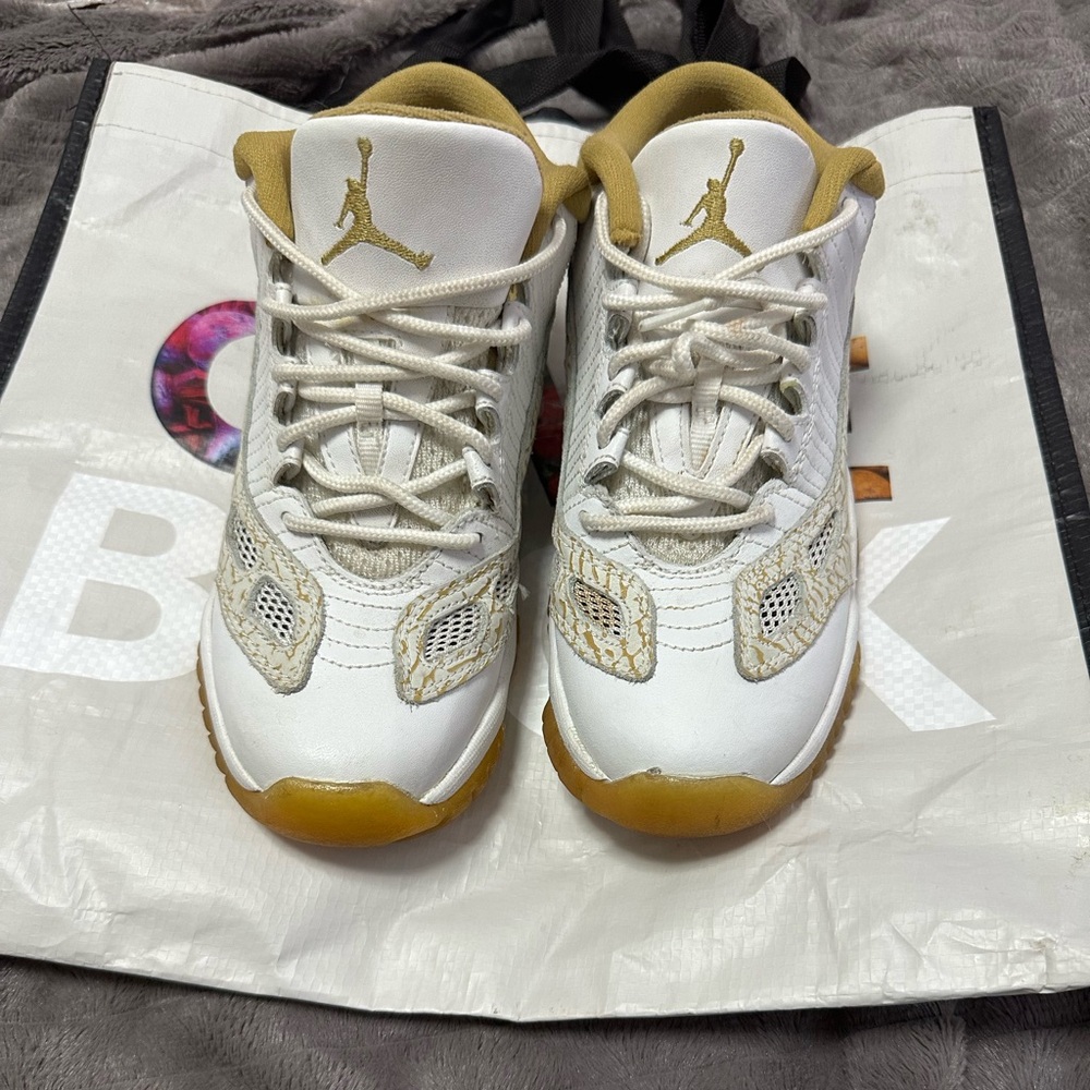 Jordan 11s